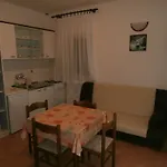 Nada Lägenhet Vodice