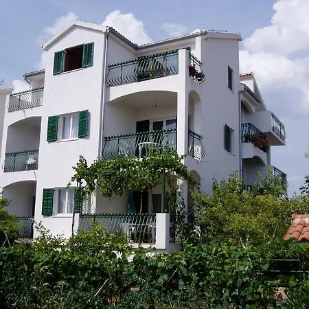 Apartment Nada *